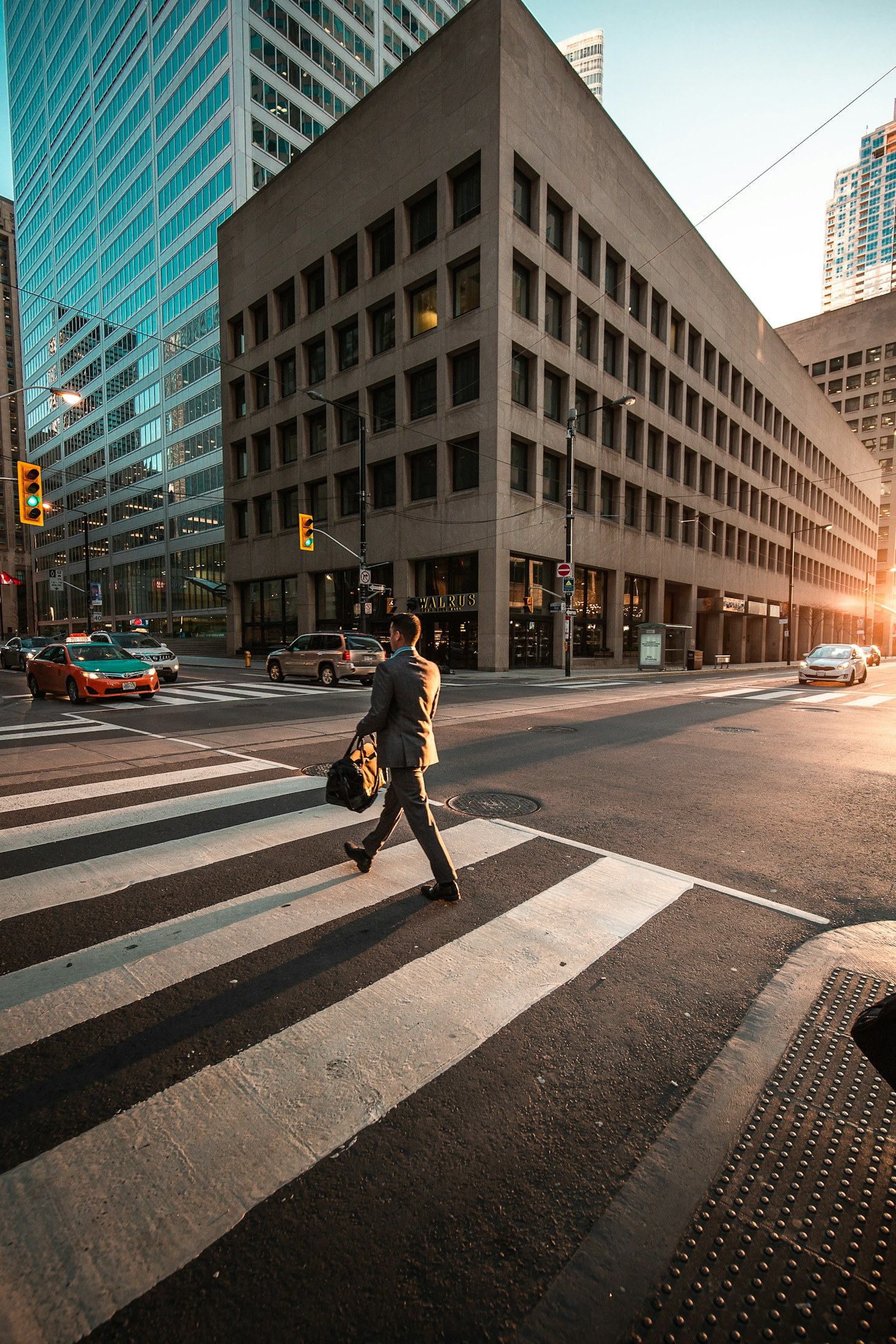 La Pazienza nella Street Photography: Un Valore Aggiunto